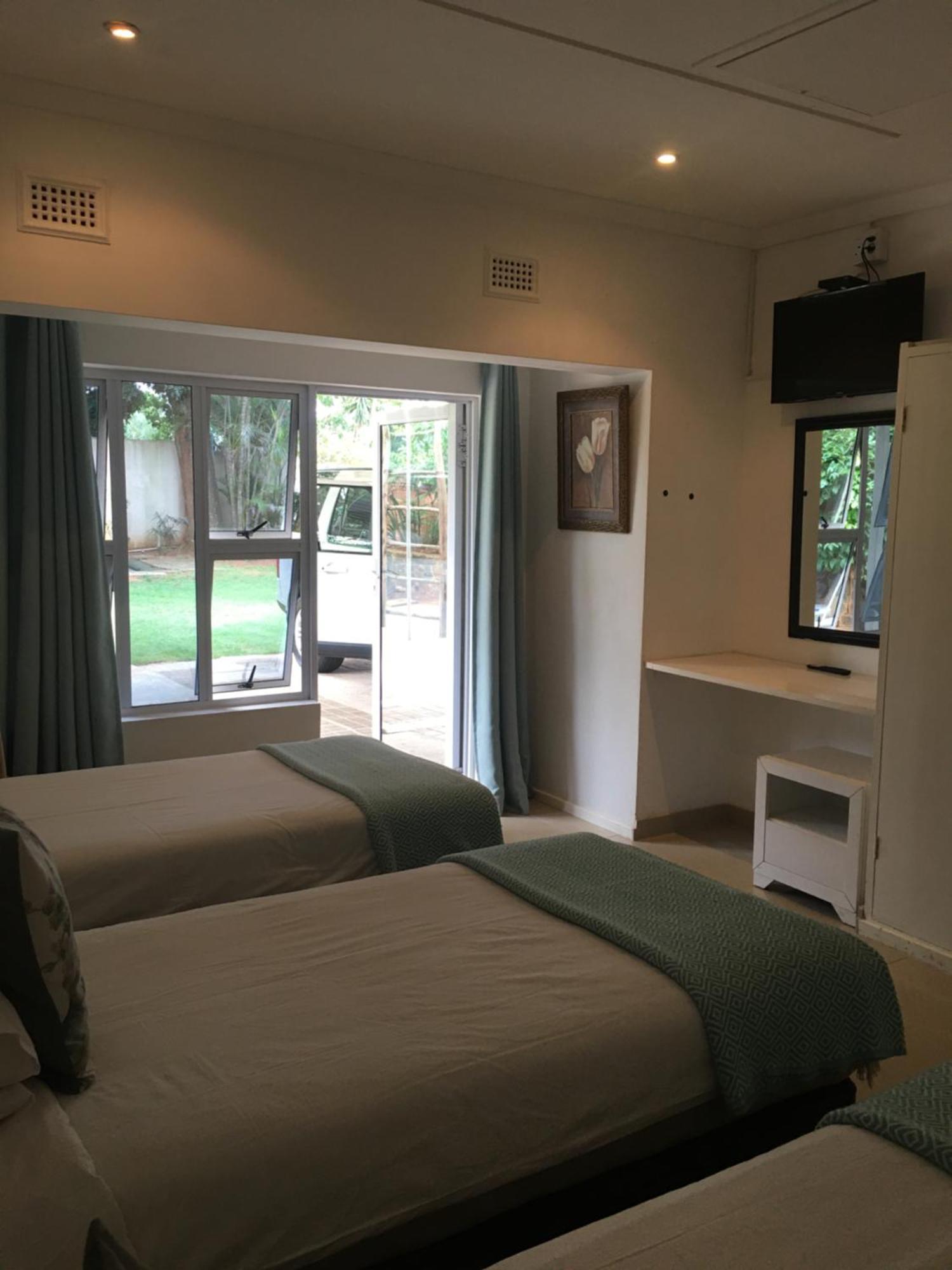 Umhlanga Self Catering Guest House Дурбан Экстерьер фото