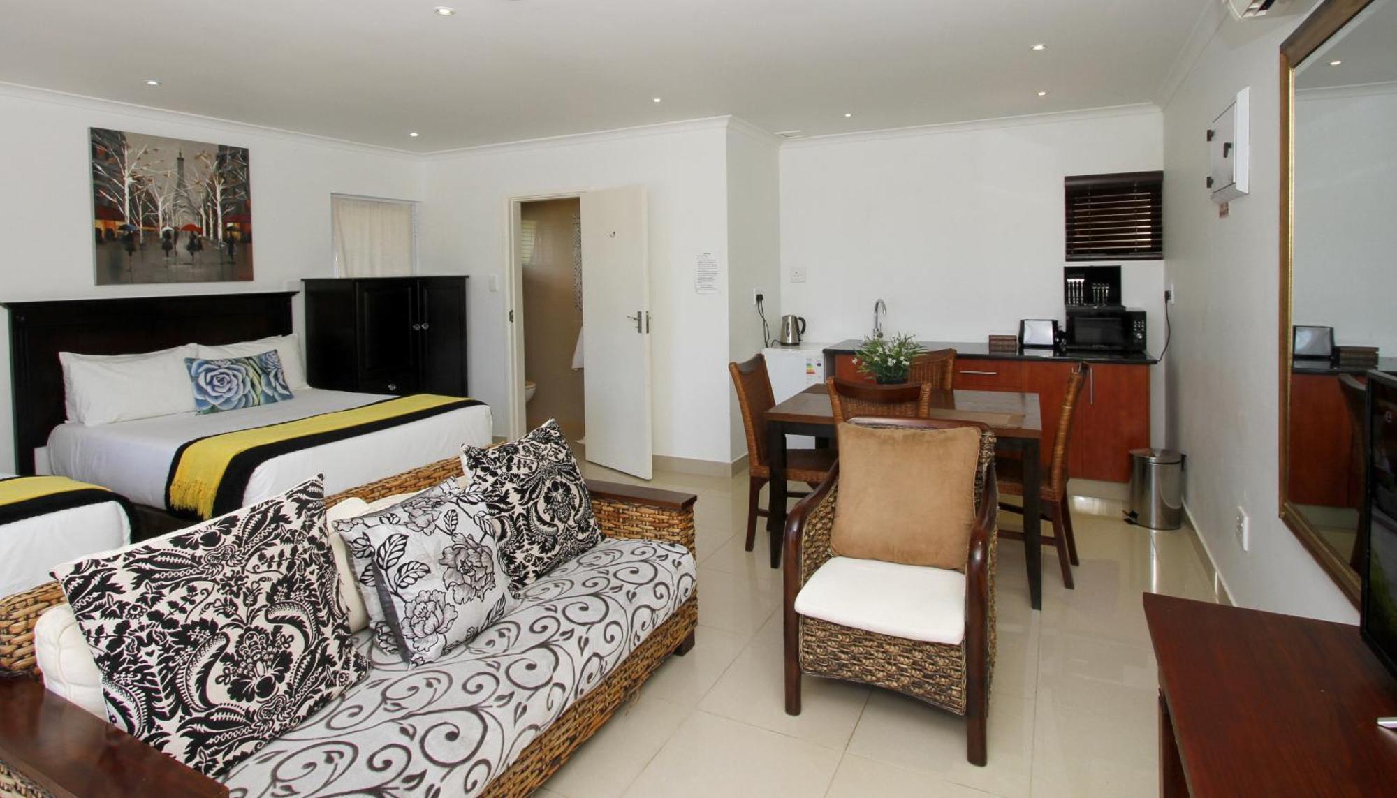 Umhlanga Self Catering Guest House Дурбан Экстерьер фото